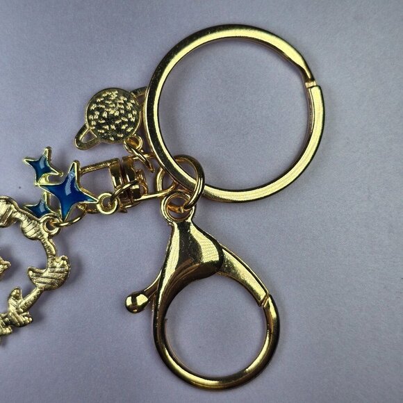 Cat Admiring the Starry Sky Keychain Gold Tone (NWOT)‎ - Picture 5 of 5